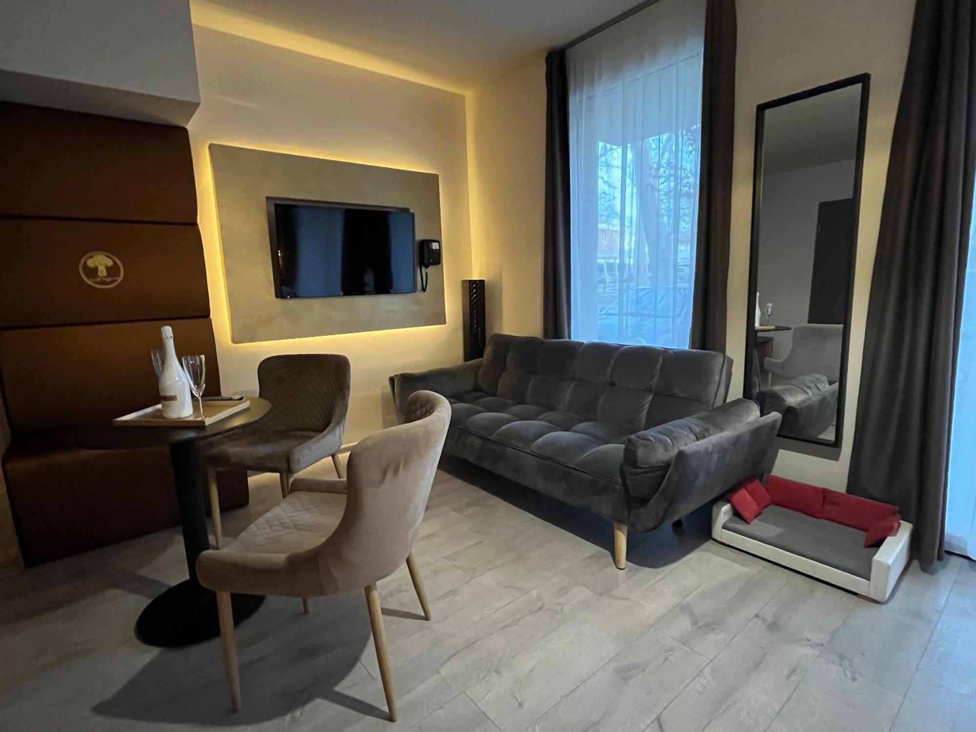 Baobab Suites Шиофок Экстерьер фото