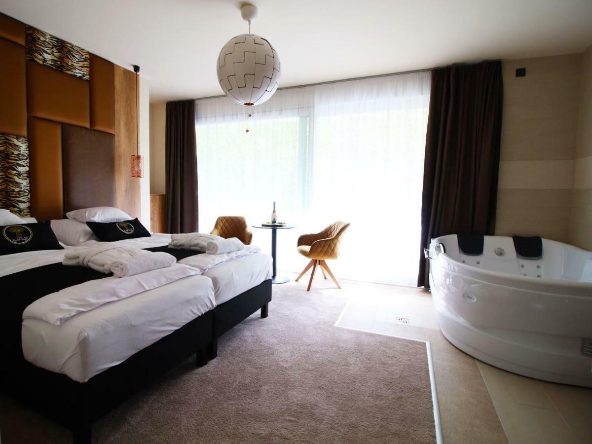 Baobab Suites Шиофок Экстерьер фото